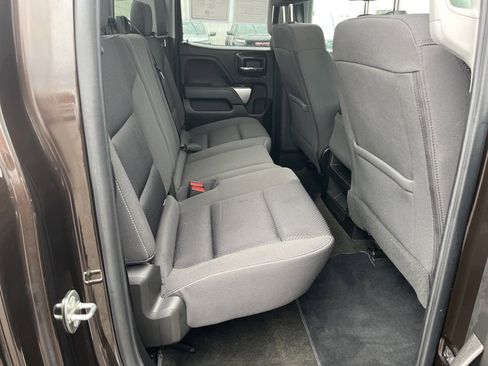 Used 2018 Chevrolet Silverado 1500 LT w/ LT Convenience Package image 11