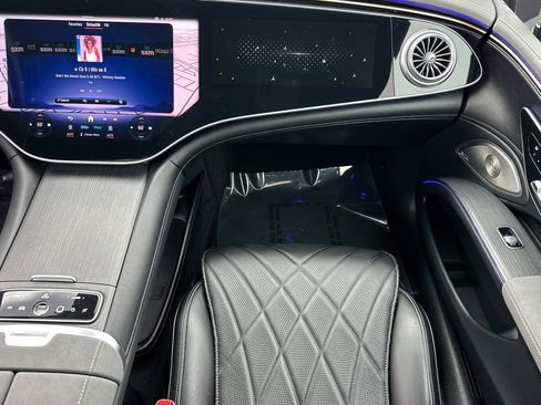 Certified 2024 Mercedes-Benz EQS 580 4MATIC Sedan image 31