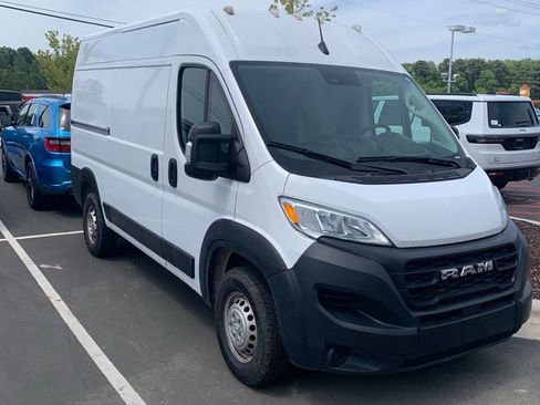 Used 2023 RAM ProMaster 2500 FWD image 2