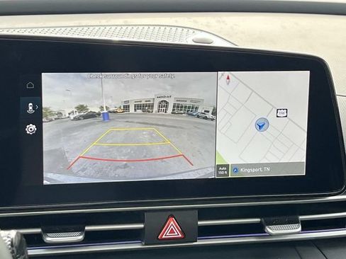 Used 2025 Hyundai Elantra SEL FWD image 33