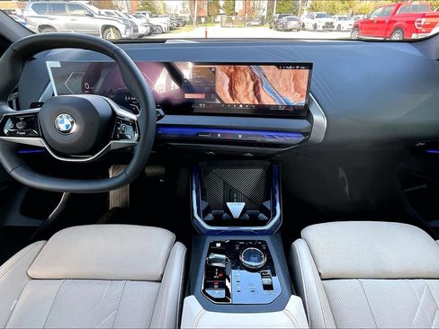 Used 2026 BMW X3 xDrive30 w/ Premium Package image 14