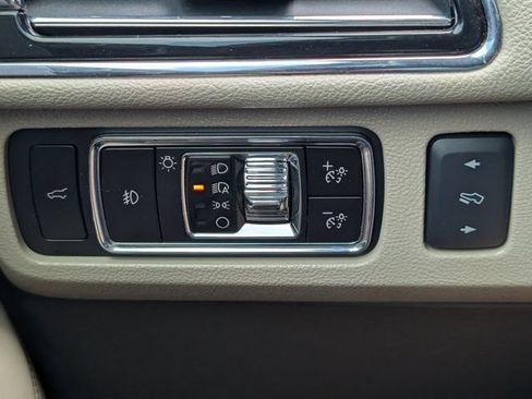 Used 2024 Lincoln Navigator L Reserve AWD/4WD image 24