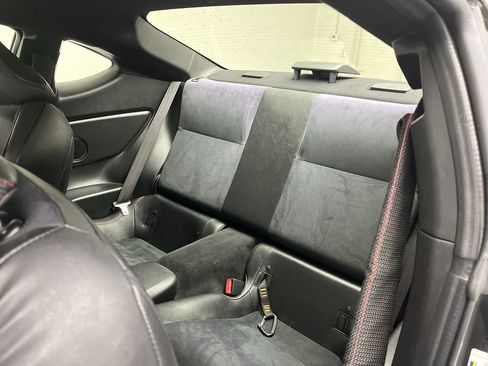 Used 2013 Subaru BRZ Limited w/ Popular Pkg 2C image 9