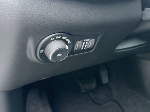 New 2026 Jeep Compass Latitude image 17