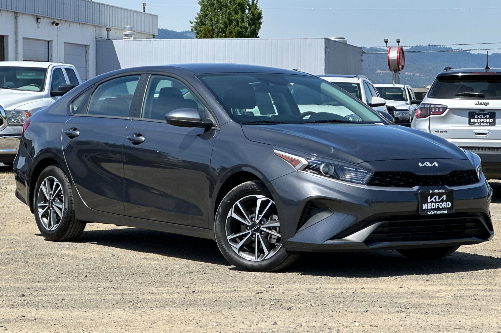 Used 2024 Kia Forte LXS FWD image 2