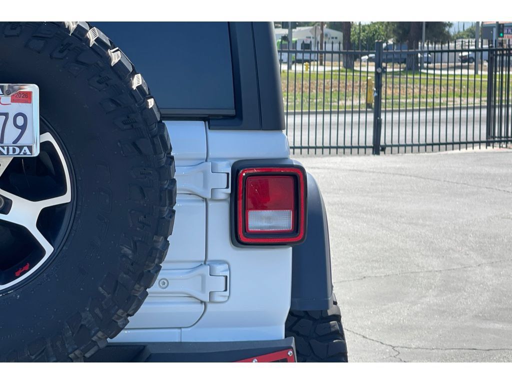 Used 2022 Jeep Wrangler Unlimited Rubicon AWD/4WD image 49