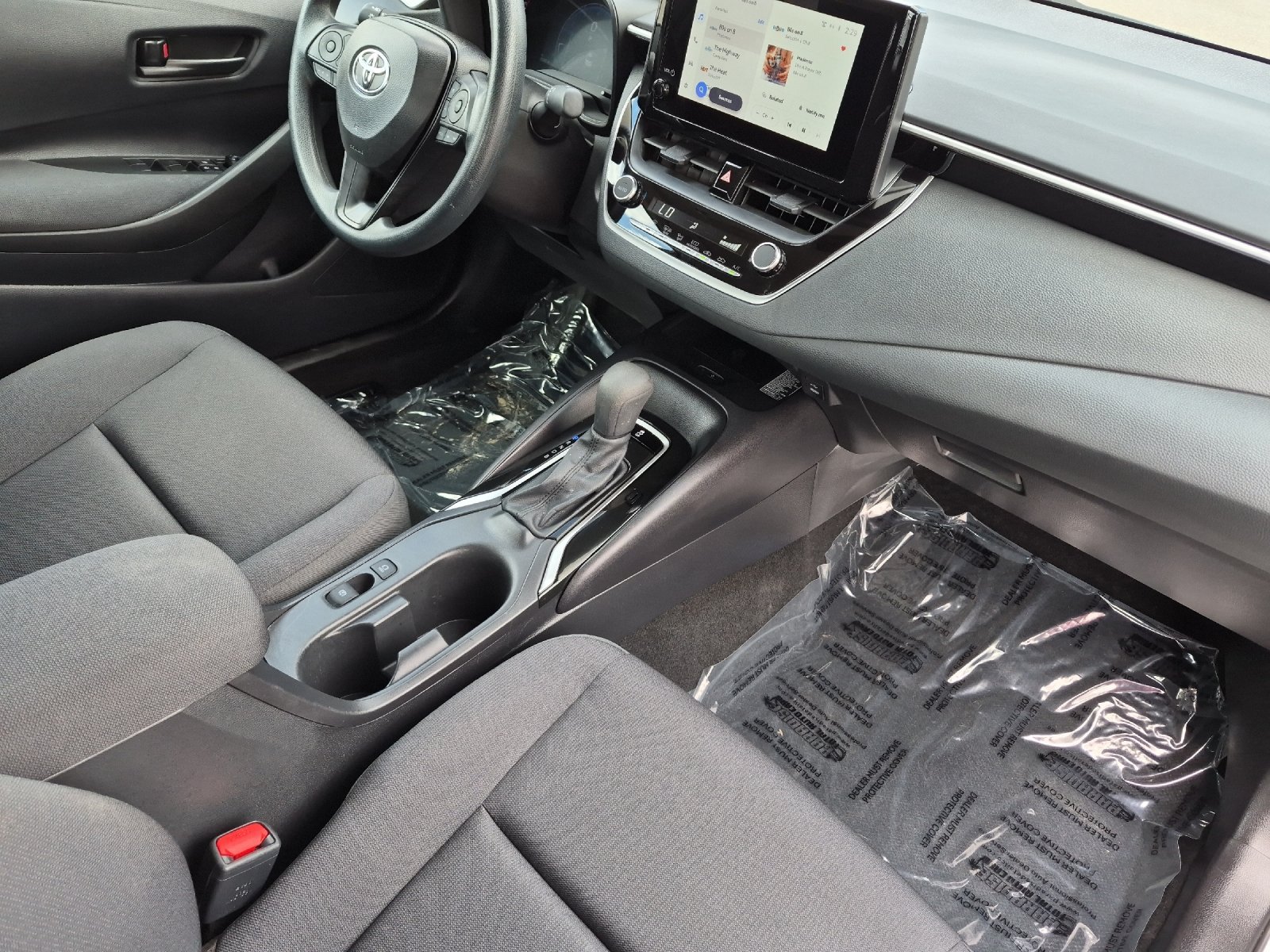 Used 2026 Toyota Corolla LE w/ LE Premium Package FWD image 13