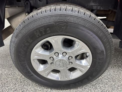 Used 2024 RAM 2500 Big Horn w/ Sport Appearance Package image 19