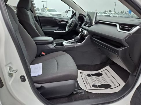 Used 2023 Toyota RAV4 XLE AWD/4WD image 38
