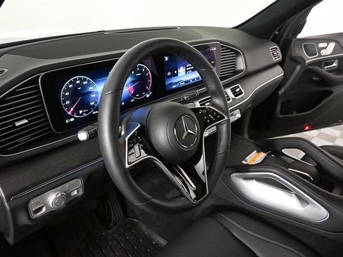 Certified 2025 Mercedes-Benz GLE 350 4MATIC image 6