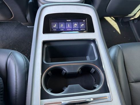 New 2026 Lincoln Navigator L Reserve AWD/4WD image 14