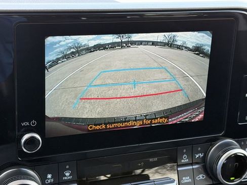 Certified 2025 Toyota Highlander XLE image 19