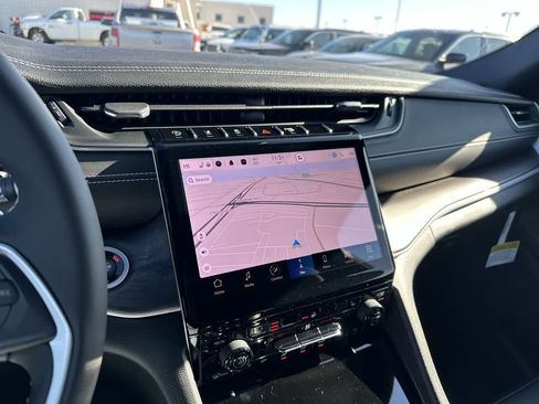 New 2025 Jeep Grand Cherokee L Limited w/ Trailer Tow Package image 23