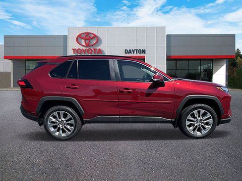 Certified 2023 Toyota RAV4 XLE Premium AWD/4WD image 6