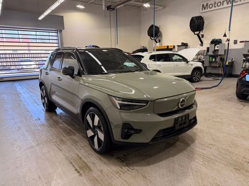 Used 2023 Volvo XC40 Recharge Ultimate image 7
