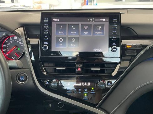 Used 2022 Toyota Camry XSE FWD image 18