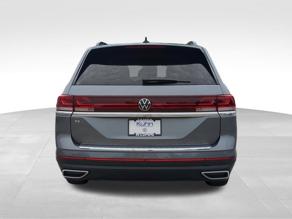 Certified 2024 Volkswagen Atlas SE FWD image 5