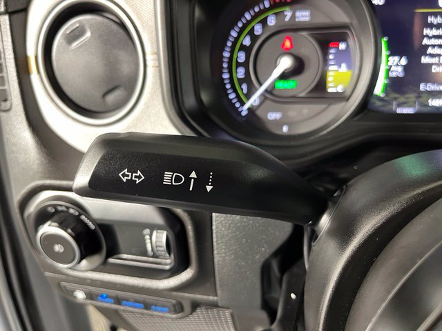 Used 2024 Jeep Wrangler Unlimited AWD/4WD image 23
