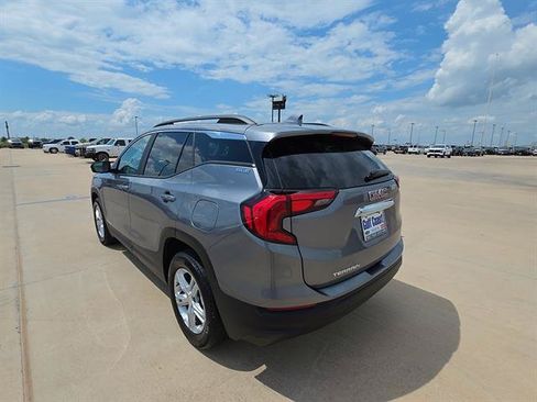 Used 2021 GMC Terrain SLE w/ Driver Convenience Package FWD image 6