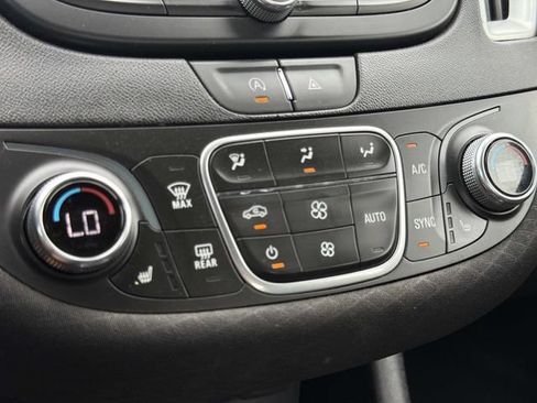 Used 2024 Chevrolet Malibu LT FWD image 25