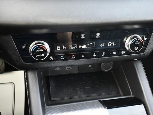 Used 2023 Mitsubishi Outlander SEL image 24