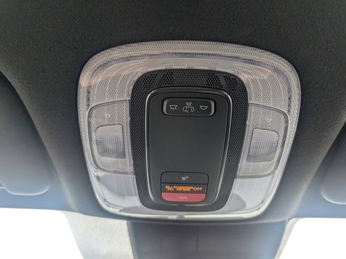 Used 2025 Hyundai Elantra SEL image 20