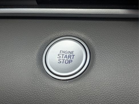 Used 2023 Hyundai Elantra SEL FWD image 26