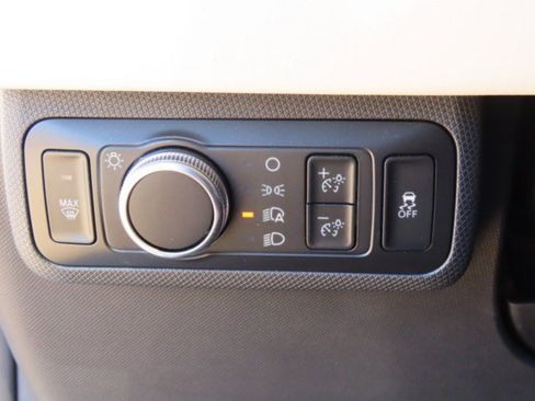 Used 2022 Ford Mustang Mach-E Premium image 25