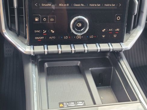 New 2026 GMC Acadia Elevation image 19