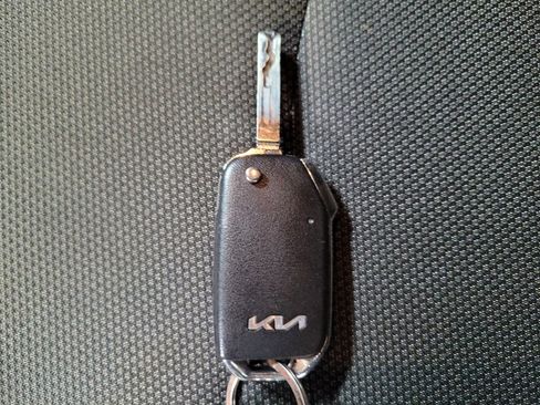 Used 2023 Kia Forte LXS w/ LXS Technology Package image 32