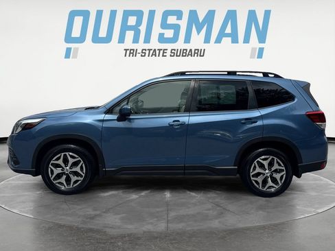 Used 2023 Subaru Forester Premium AWD/4WD image 3