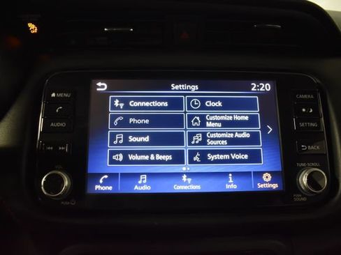 Used 2022 Nissan Kicks SR FWD image 19