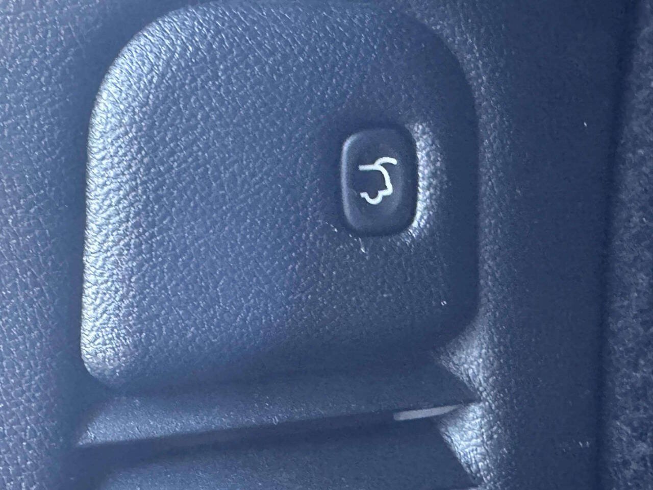 Used 2015 Dodge Durango Citadel w/ Technology Group AWD/4WD image 16