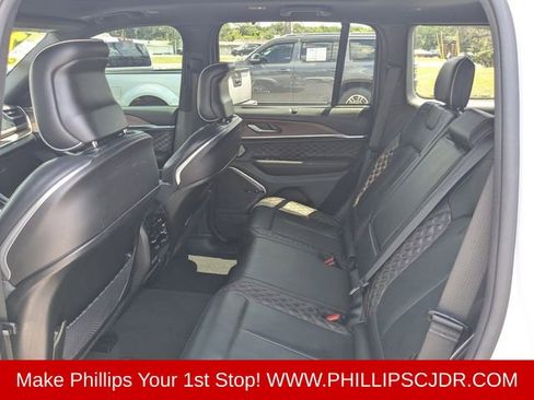 Used 2023 Jeep Grand Cherokee Summit w/ Adv Protech Group IV AWD/4WD image 13