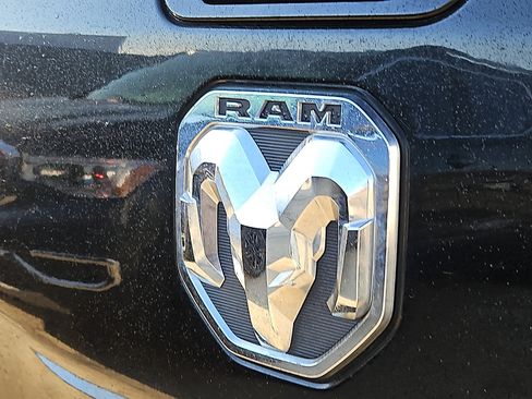 Used 2021 RAM 1500 Big Horn image 8