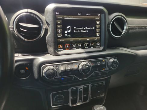 Used 2021 Jeep Wrangler Unlimited Sahara w/ Cold Weather Group AWD/4WD image 23
