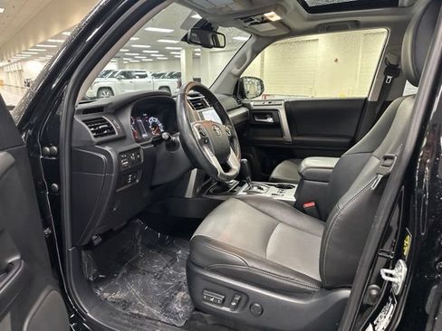 Used 2024 Toyota 4Runner SR5 Premium w/ Moonroof Package AWD/4WD image 9