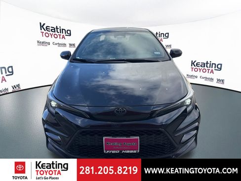 Used 2023 Toyota Corolla SE image 2