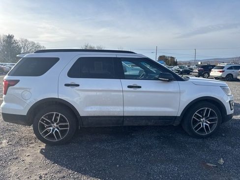 Used 2017 Ford Explorer Sport w/ Equipment Group 401A image 5