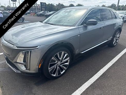 Certified 2024 Cadillac Lyriq Luxury w/ LPO, Floor Liner Package AWD/4WD image 9
