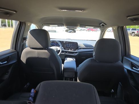 Used 2025 Chevrolet Equinox LT FWD image 14
