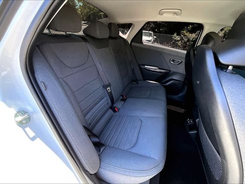 Used 2025 Kia K4 EX FWD image 19