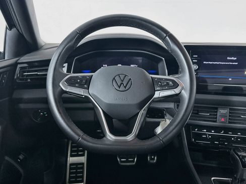 Used 2025 Volkswagen Jetta Sport FWD image 18