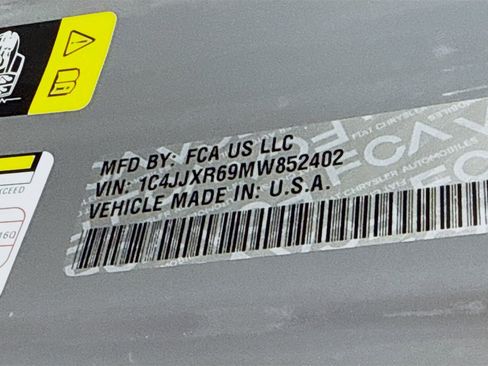 Used 2021 Jeep Wrangler Unlimited Rubicon 4xe w/ Steel Bumper Group image 40