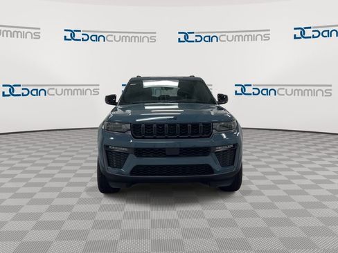 New 2026 Jeep Grand Cherokee Limited w/ Limited Altitude Package image 3