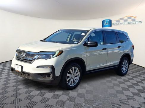 Certified 2019 Honda Pilot LX image 3