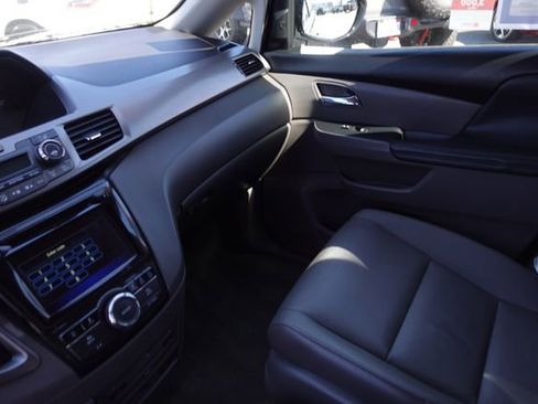 Used 2016 Honda Odyssey Touring Elite image 21