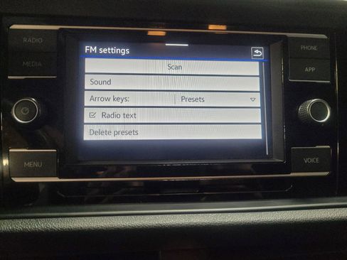 Used 2021 Volkswagen Jetta SE FWD image 24