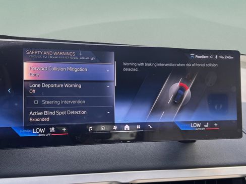 Used 2026 BMW iX xDrive45 w/ Executive Package image 17