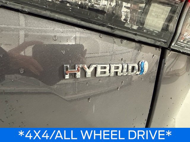 Used 2022 Toyota Highlander XLE AWD/4WD image 11